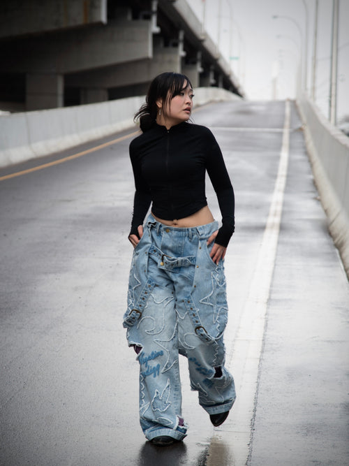 "ADVENTURES" Jeans