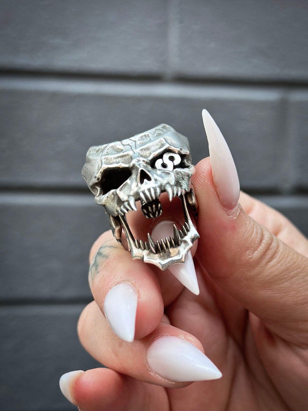 "JAWS" Ring