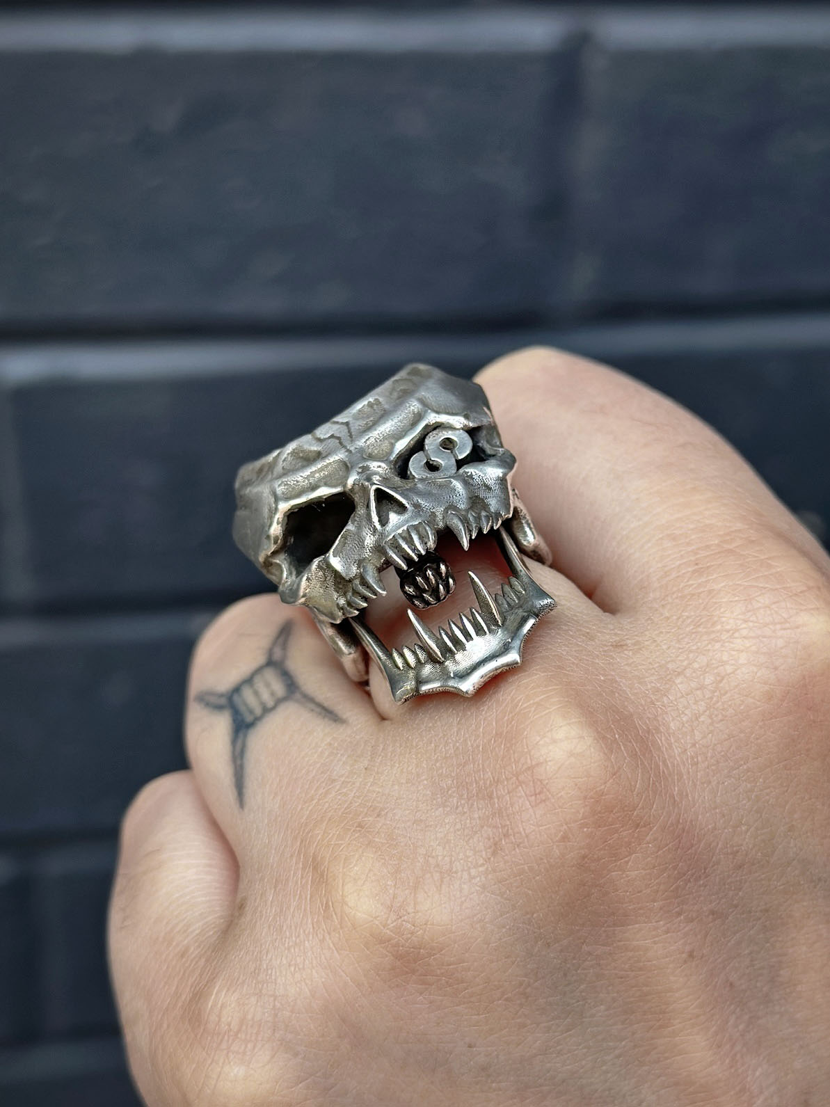 "JAWS" Ring